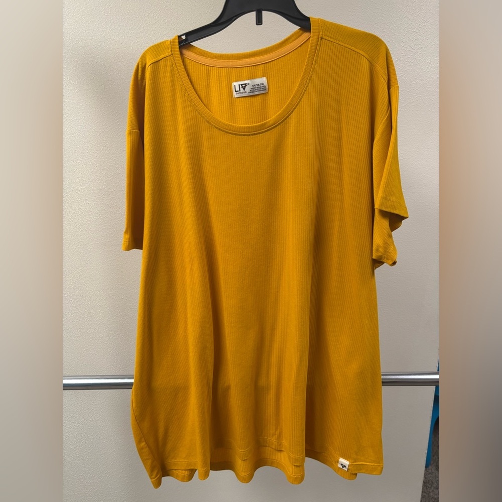 1X LIV Outdoor Women’s Tee